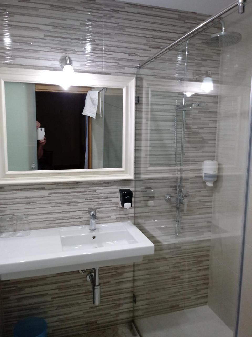 Hotel Bruselas A Guarda Zewnętrze zdjęcie